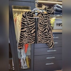 Chico's animal print zip-up short blazer size 2